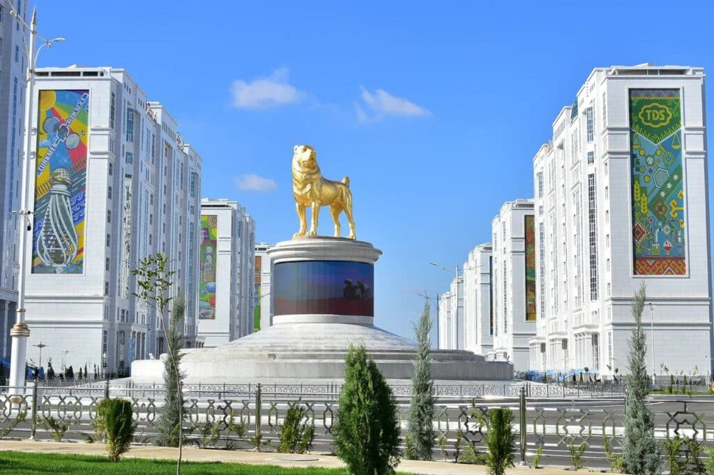 Turkménistan : une fermeture à deux vitesses